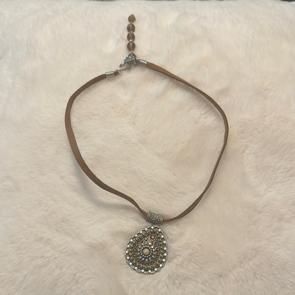 Chic Brown and Silver Pendant Necklace